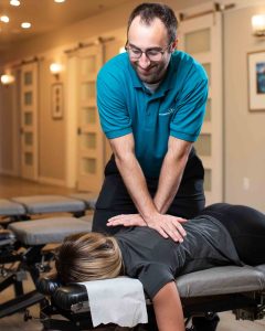 chiropractic care for mid back pain