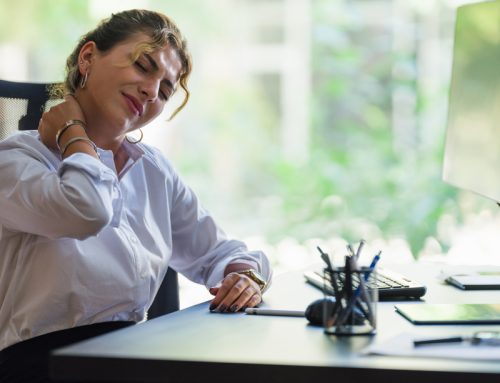 Stretching Isn’t Solving Your Neck or Back Pain? 7 Signs It’s Time for Chiropractic Care
